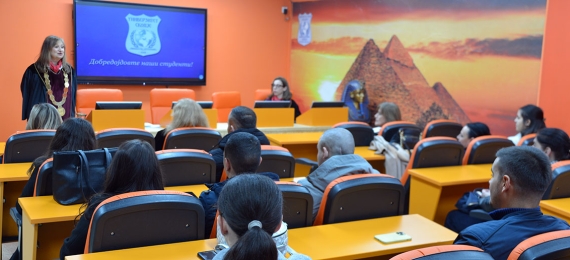 ВО ПРИСУСТВО НА АКАДЕМСКИОТ КАДАР ДЕНЕСКА НА УНИВЕРЗИТЕТ СКОПЈЕ СЕ ОДРЖА СВЕЧЕНИОТ ЧАС ЗА ПОСТДИПЛОМСКИТЕ СТУДИИ.